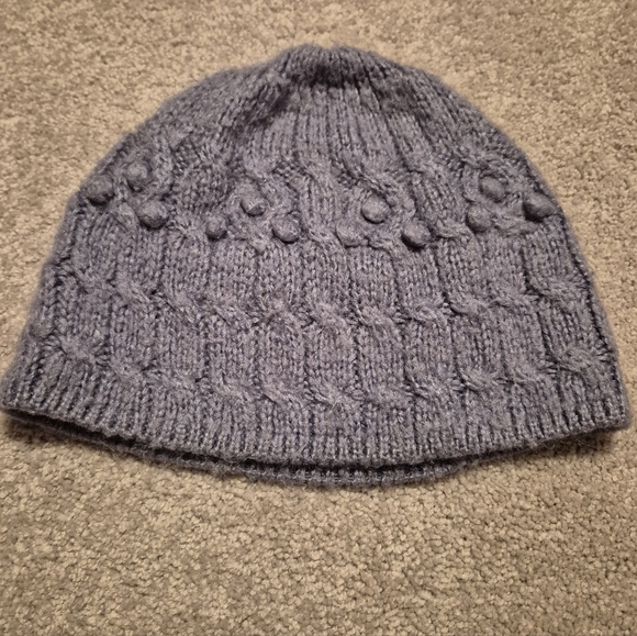 Old Navy Accessories - ❤️‍🔥Old Navy Brand L/XL Soft Gray Knit Womens Beanie Hat